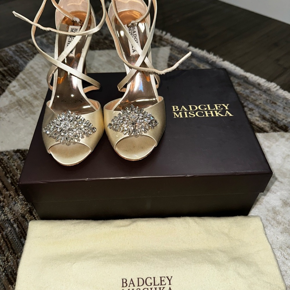 Badgley Mischka beige Heels with Crystal Embellishments